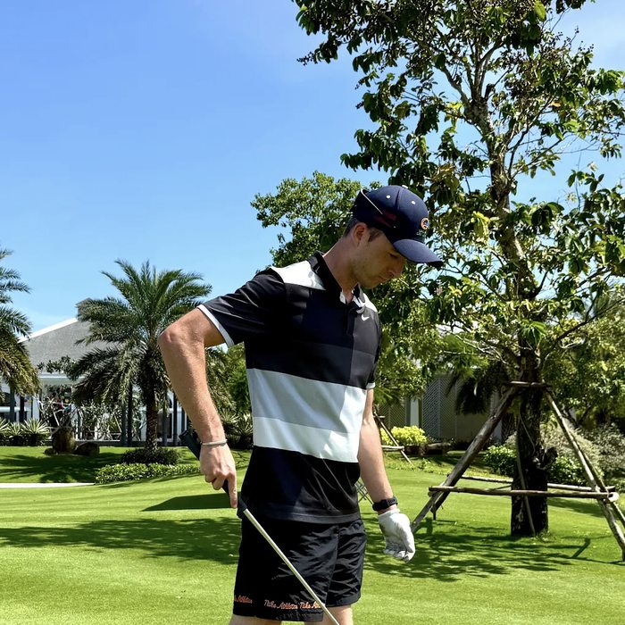 Golfer chipping Da Nang